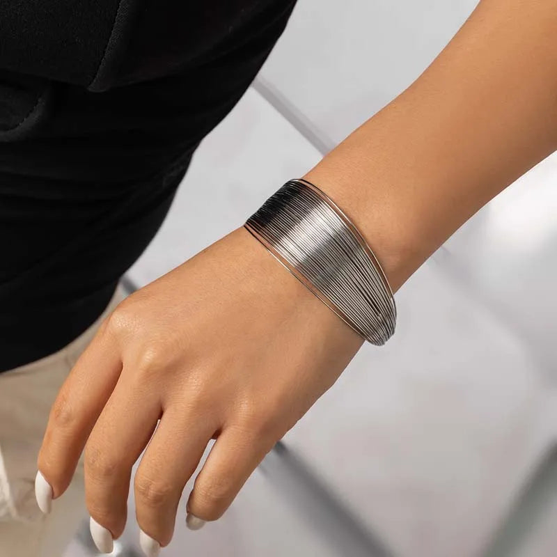 breites Manschetten Armband für Damen
